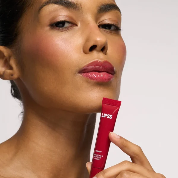 LIPSS Clear błyszczyk do ust — makijaż i pielęgnacja ust z efektem połysku