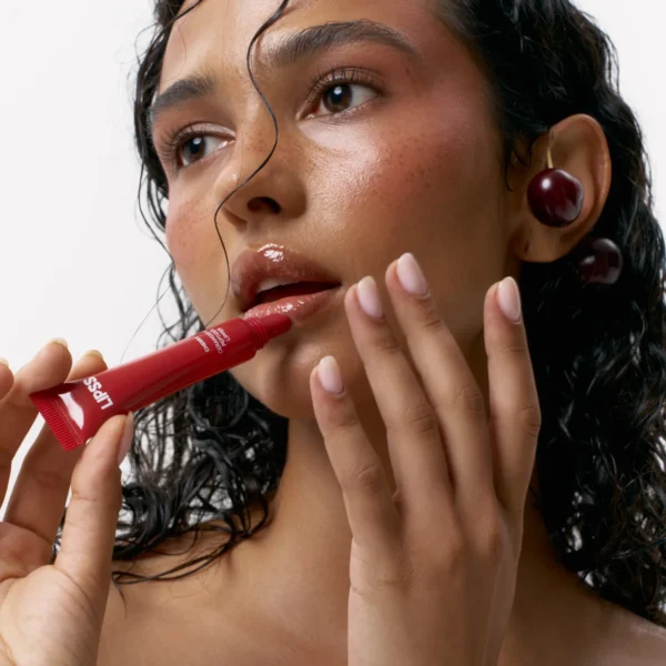 LIPSS Clear błyszczyk do ust — makijaż i pielęgnacja ust z efektem połysku